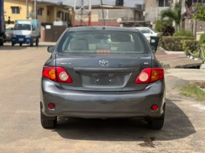 Toyota Corolla - 2010
