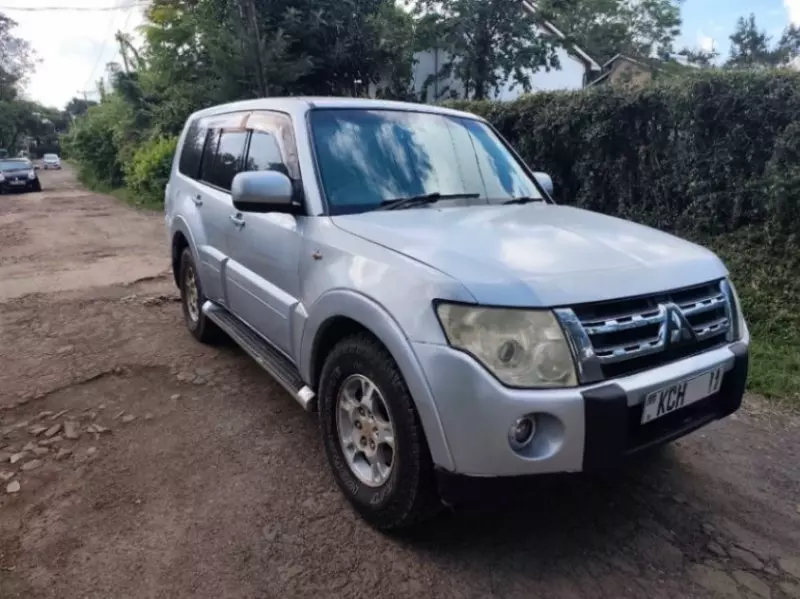 Mitsubishi Pajero Exceed - 2009