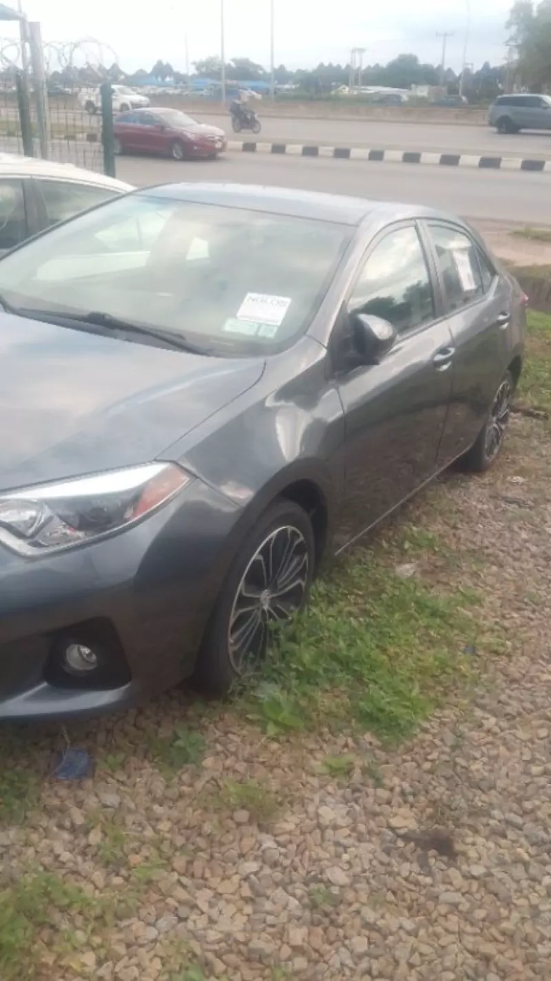 TOYOTA Corolla - 2014