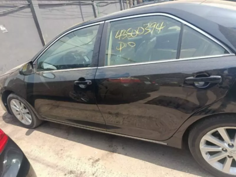 Toyota Camry   - 2014