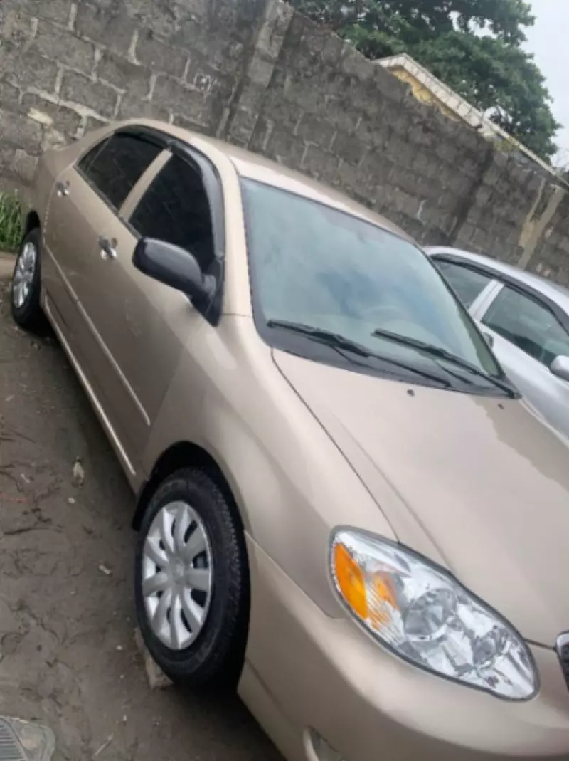 Toyota Corolla   - 2013