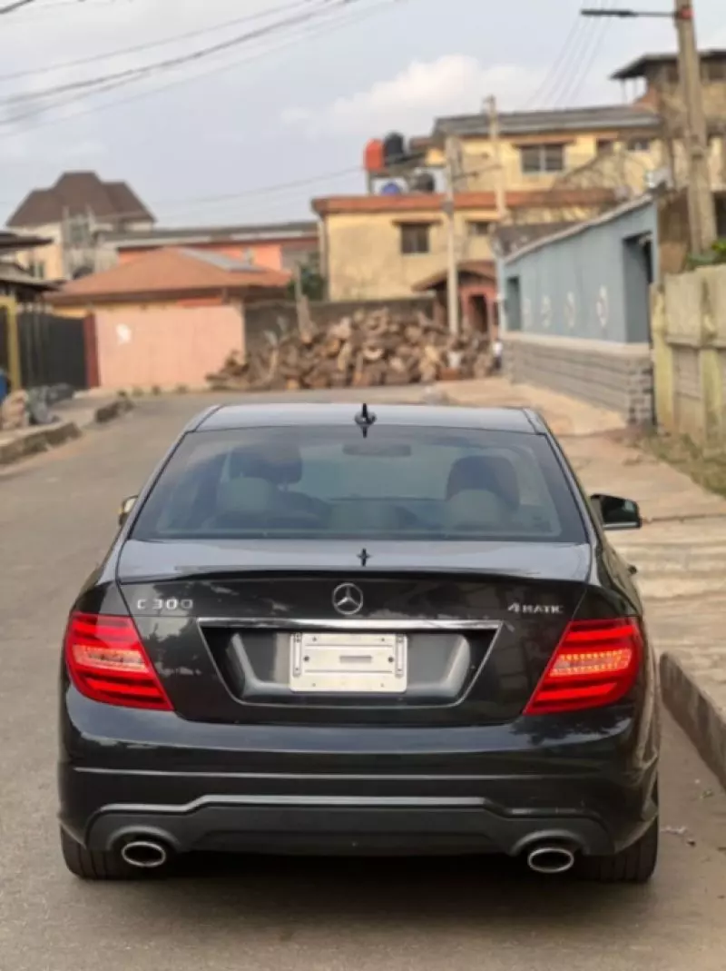 Mercedes-Benz C 300   - 2013