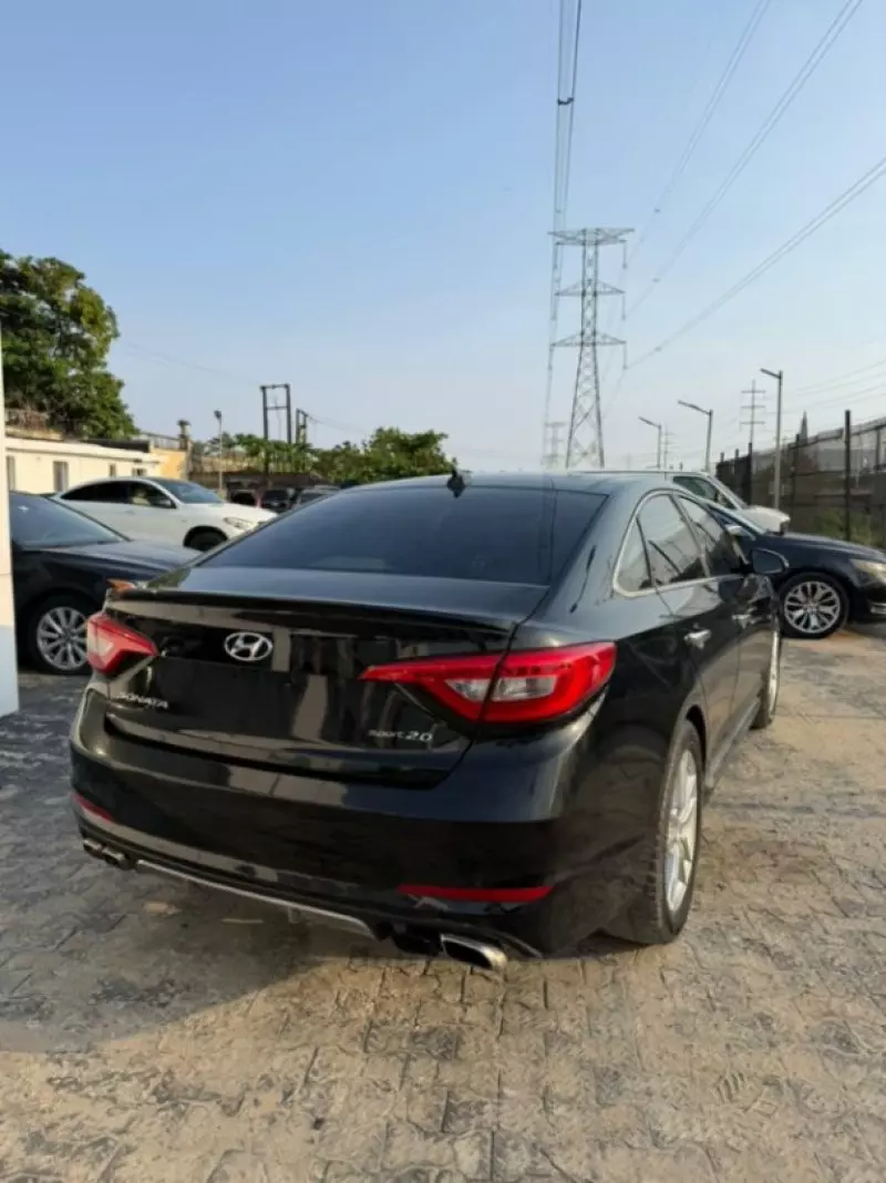 Hyundai Sonata   - 2015