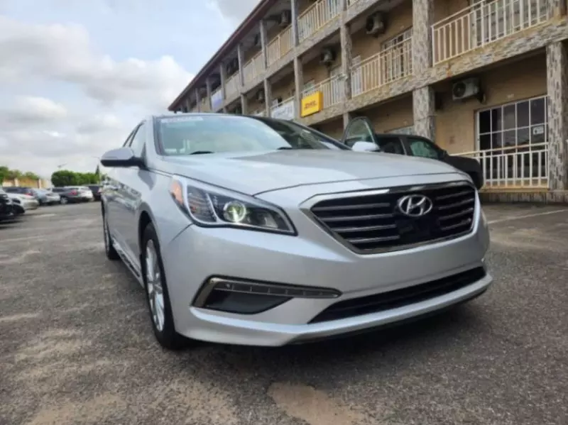 Hyundai Sonata   - 2015
