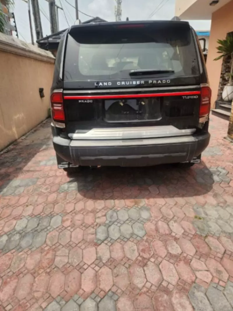 Toyota Landcruiser Prado   - 2025