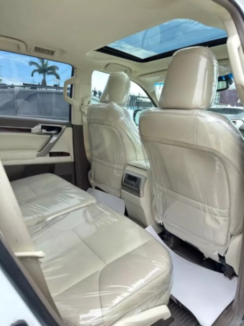 Lexus 570   - 2019
