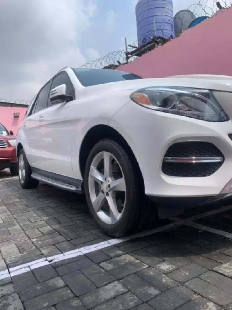 Mercedes-Benz GLE 350   - 2017