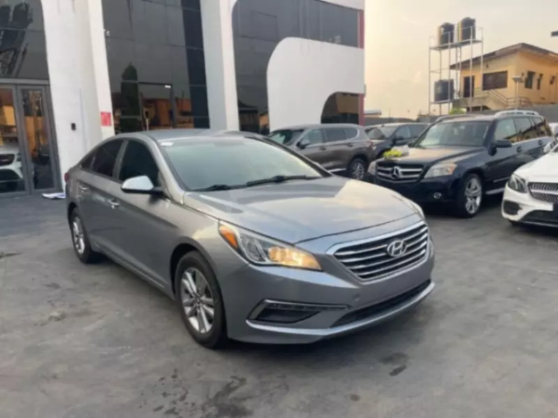 Hyundai Sonata   - 2015