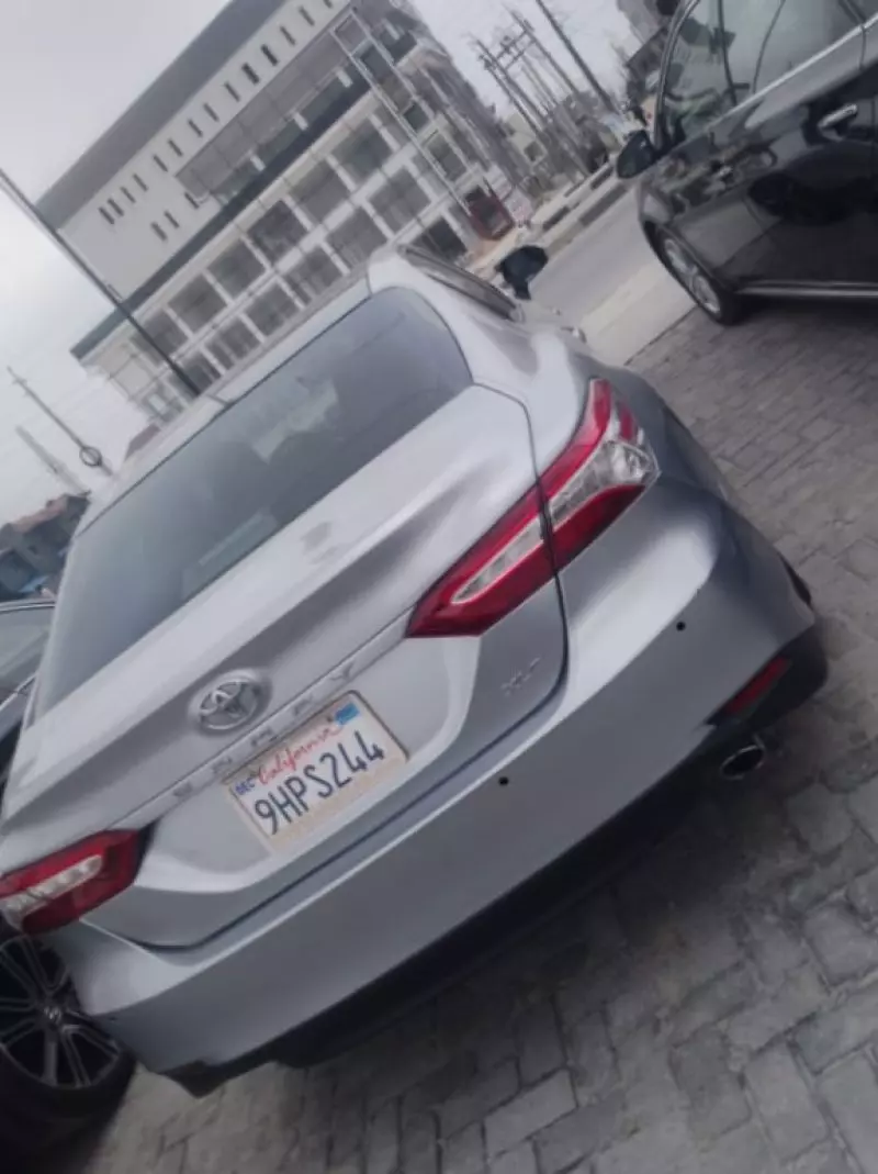 Toyota Camry   - 2018