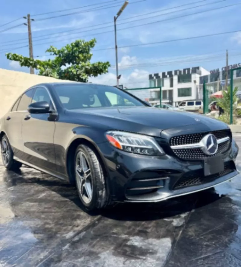 Mercedes-Benz C 300   - 2019