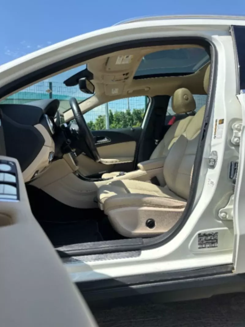 Mercedes-Benz Gla-class   - 2016