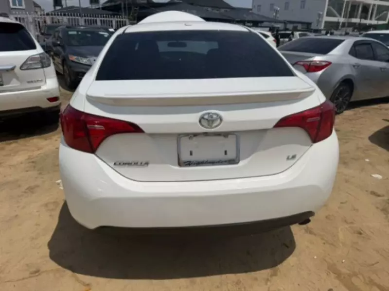 Toyota Corolla   - 2014