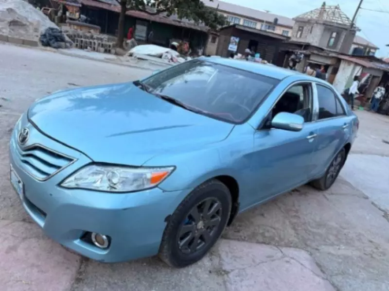 TOYOTA Camry   - 2011