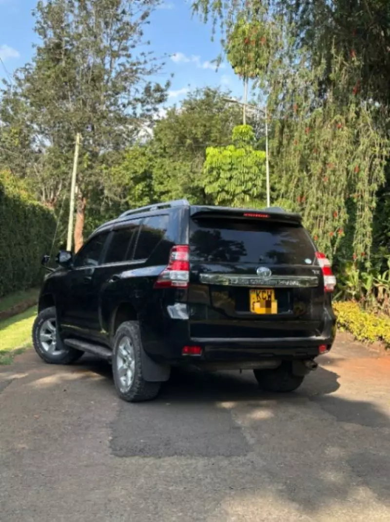 Toyota Landcruiser Prado   - 2013