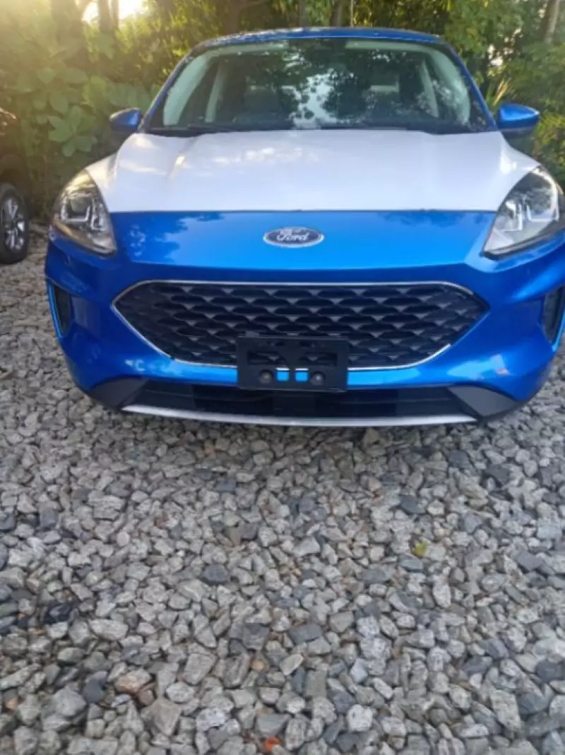 Ford Escape   - 2021
