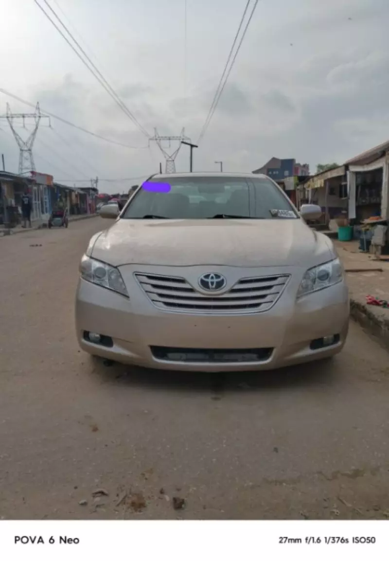 TOYOTA Camry - 2009