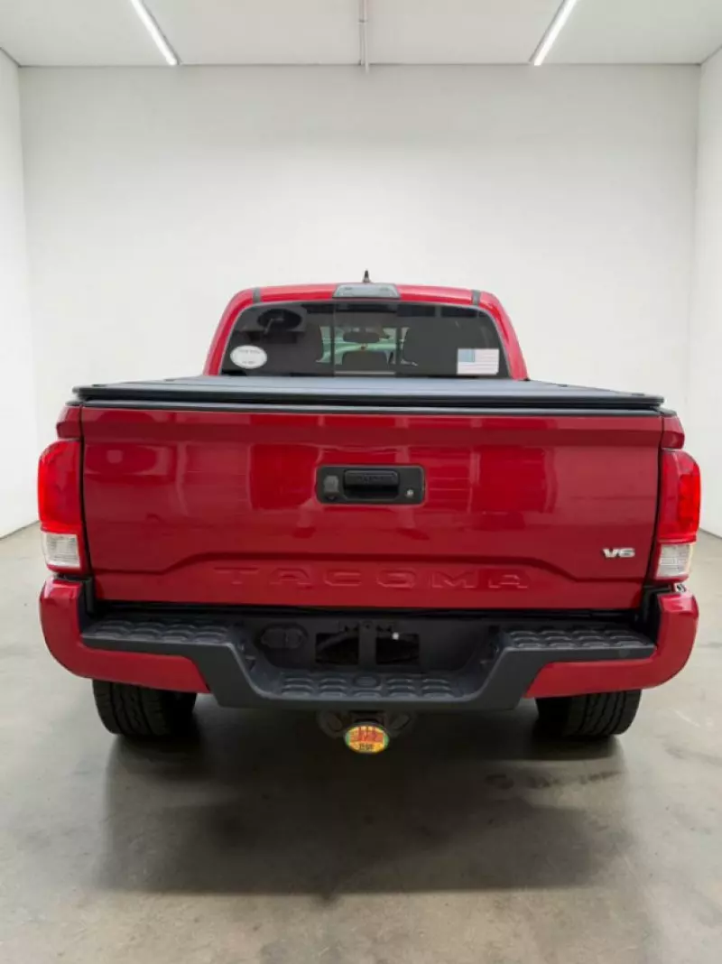 Toyota Tacoma   - 2017