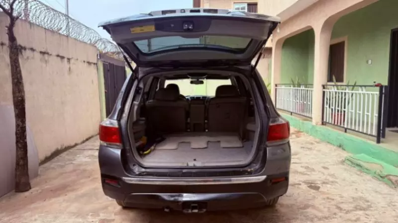 Toyota Highlander   - 2010