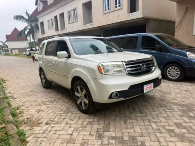 Honda Pilot - 2012
