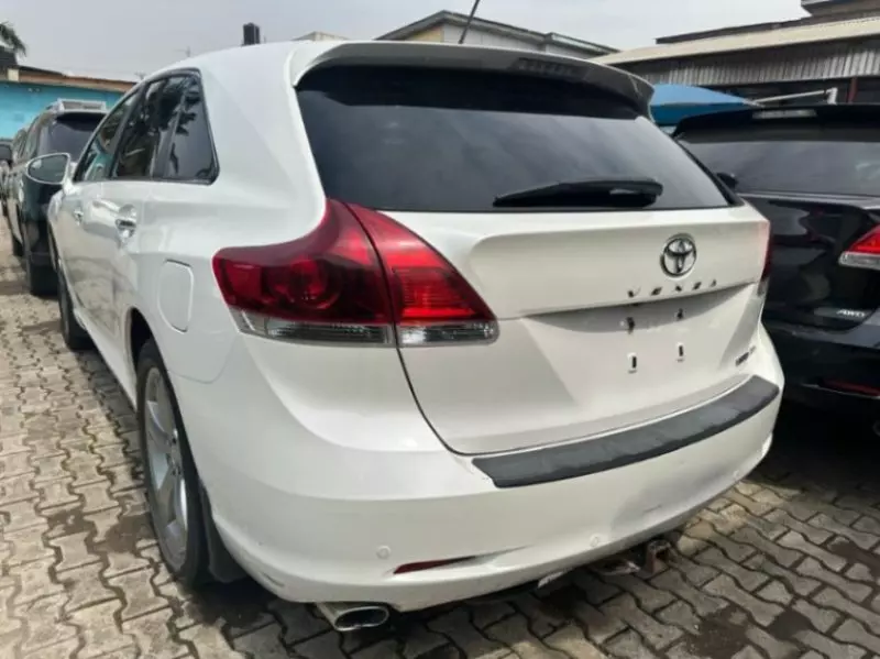 Toyota Venza   - 2013