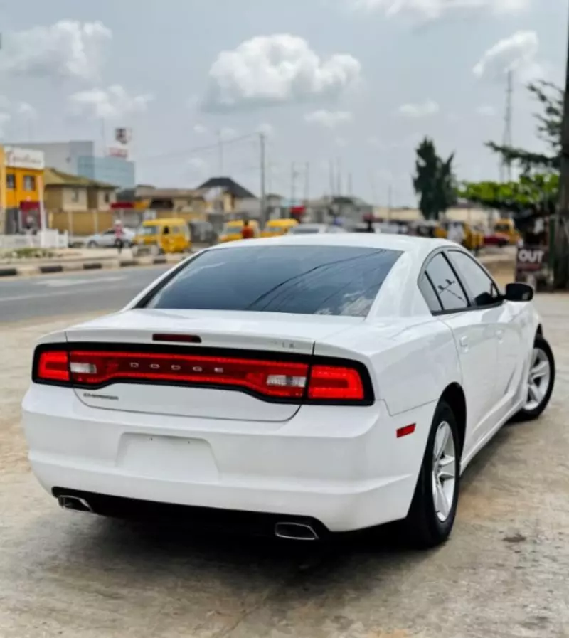 Dodge Charger   - 2014