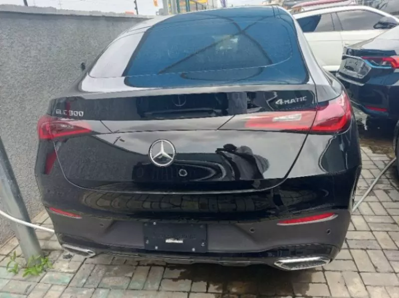 Mercedes-Benz GLC 300   - 2025