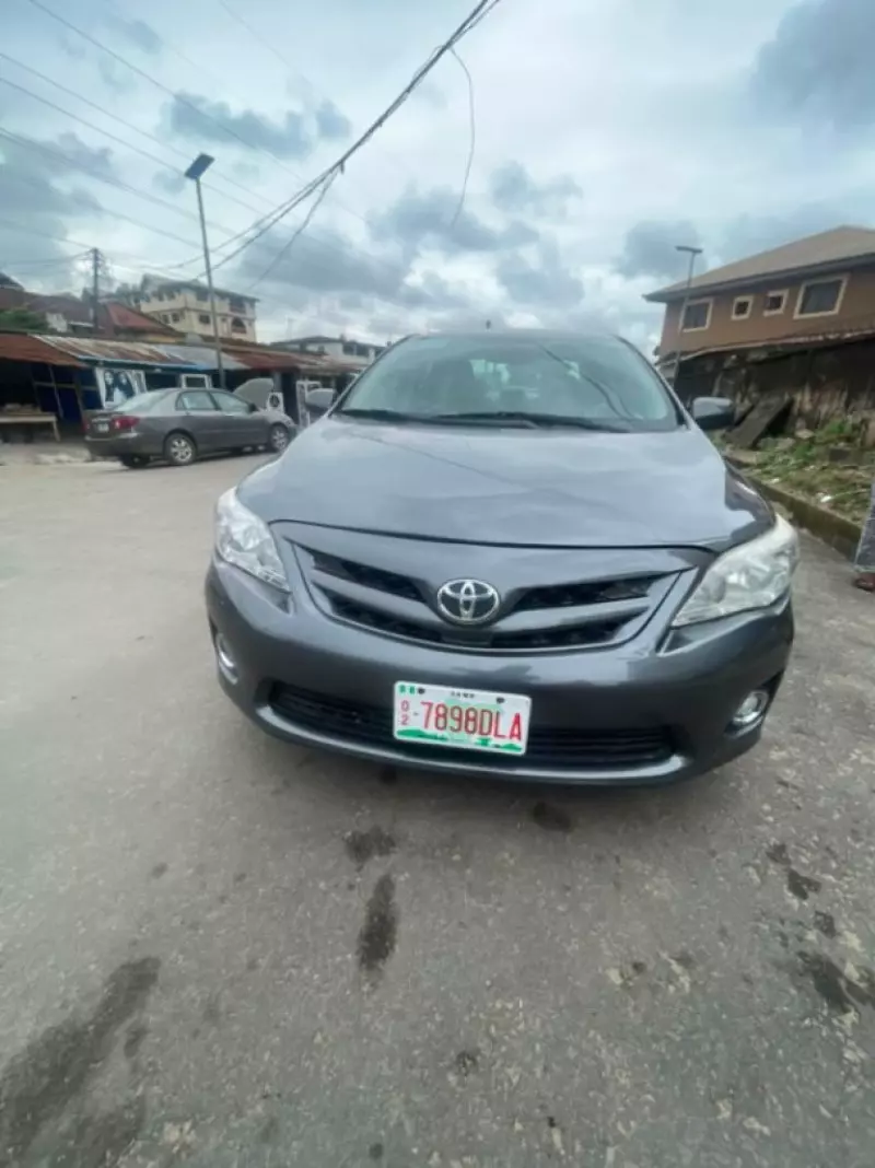 TOYOTA Corolla - 2013