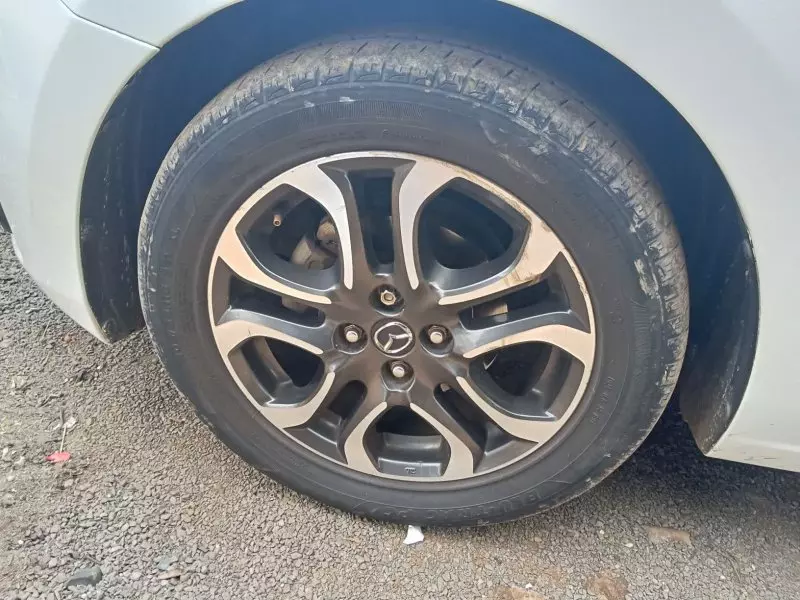 Mazda Demio - 2016