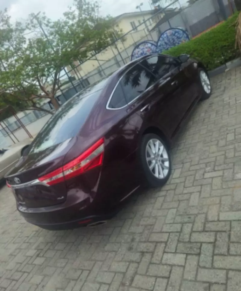 TOYOTA Avalon   - 2013