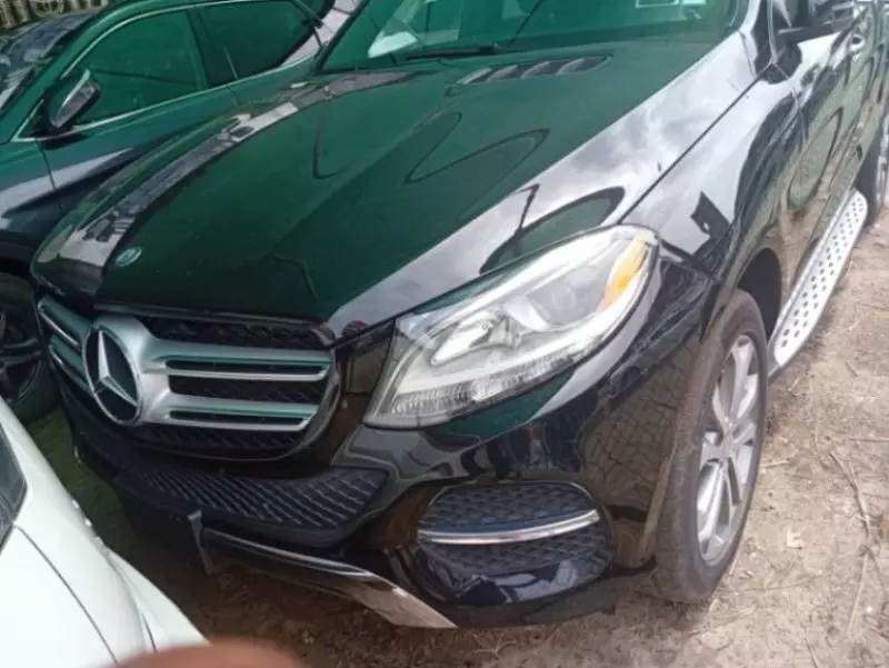 Mercedes-Benz GLE-Class   - 2016