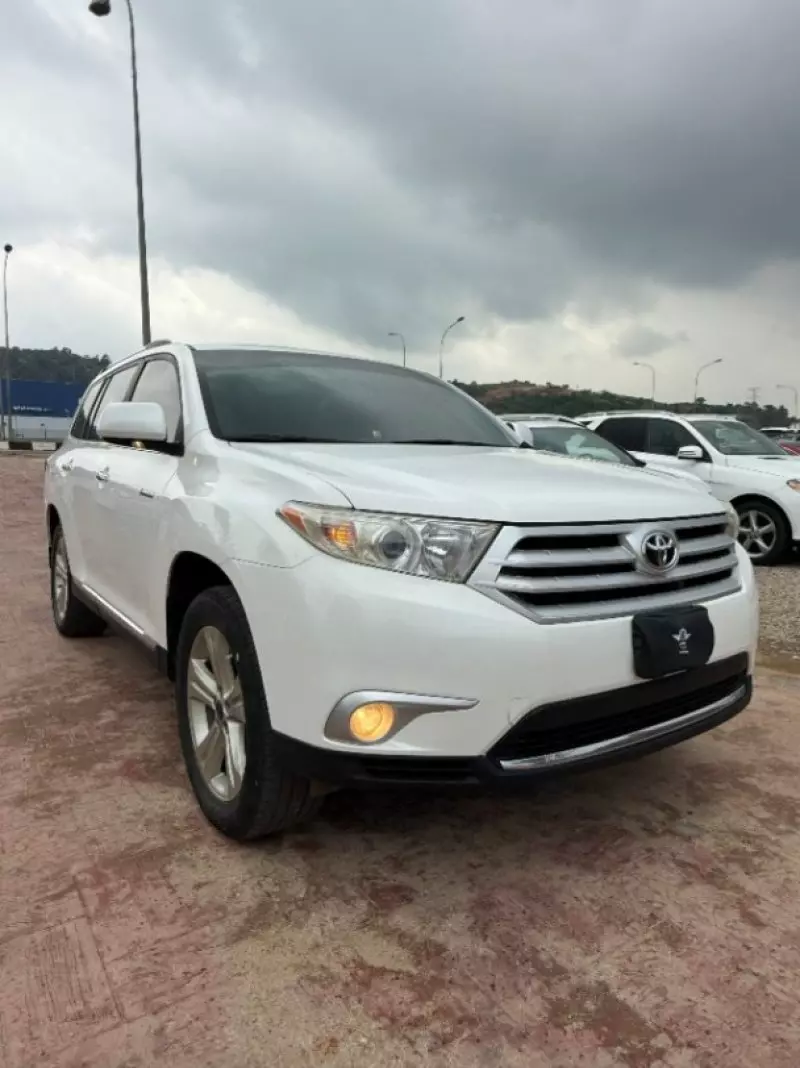 TOYOTA Highlander   - 2012