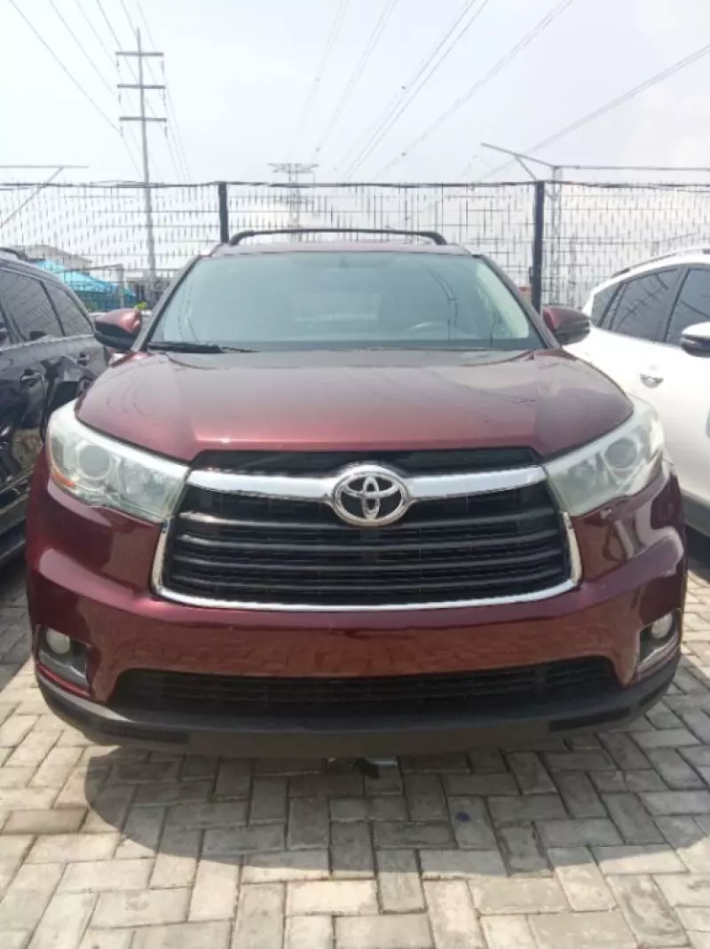 Toyota Highlander   - 2015