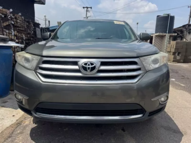 TOYOTA Highlander - 2012