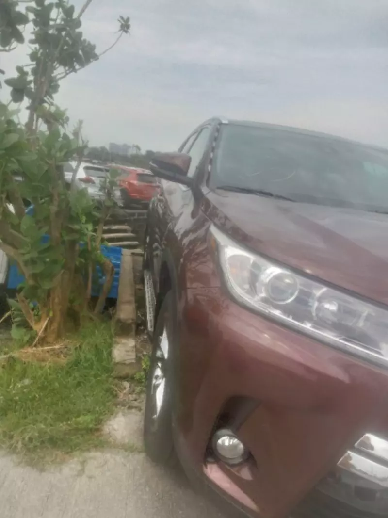 Toyota Highlander   - 2018