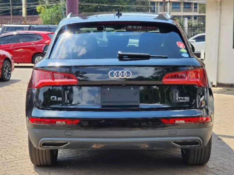 Audi Q5   - 2018