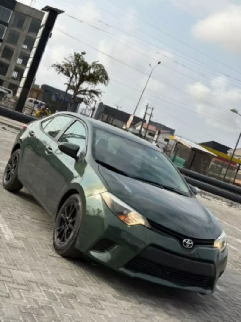 Toyota Corolla - 2013