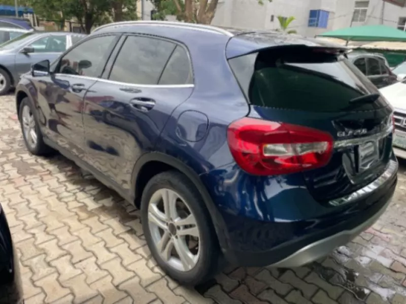 Mercedes-Benz GLA-Class   - 2018