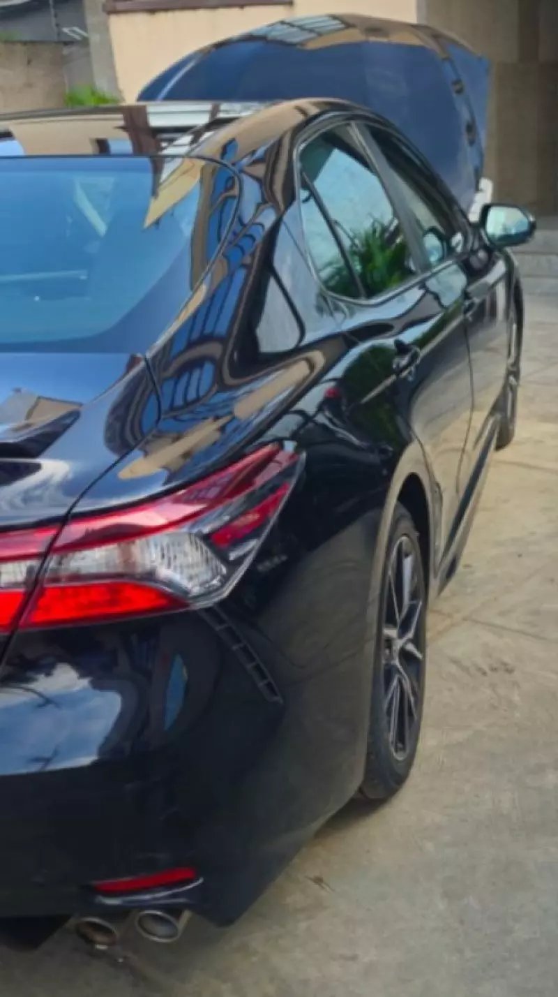 TOYOTA Camry   - 2021