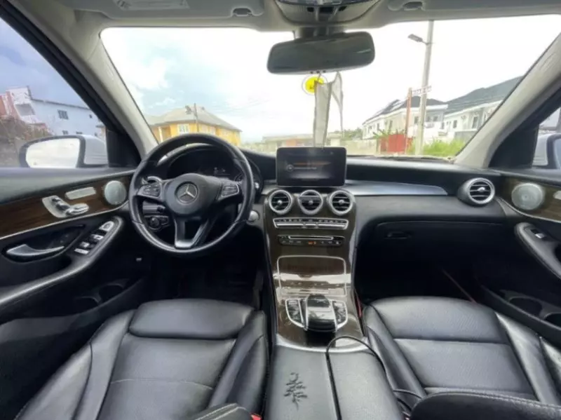 Mercedes-Benz GLA-Class   - 2017