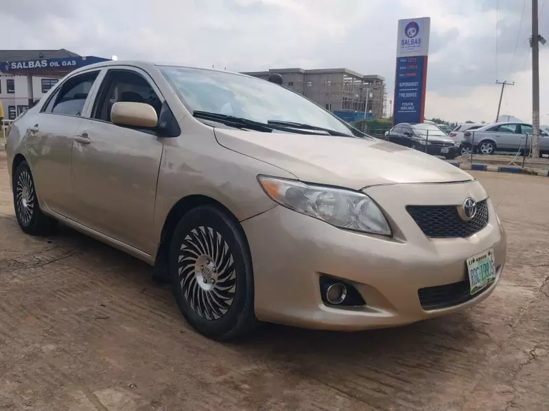 TOYOTA Corolla   - 2013