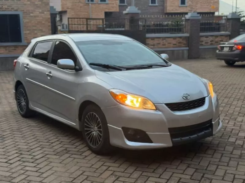 Toyota Matrix   - 2010