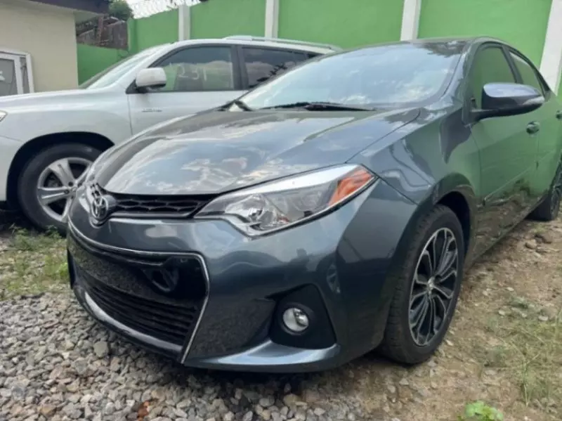 Toyota Corolla   - 2015
