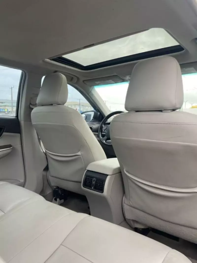 TOYOTA Camry - 2012