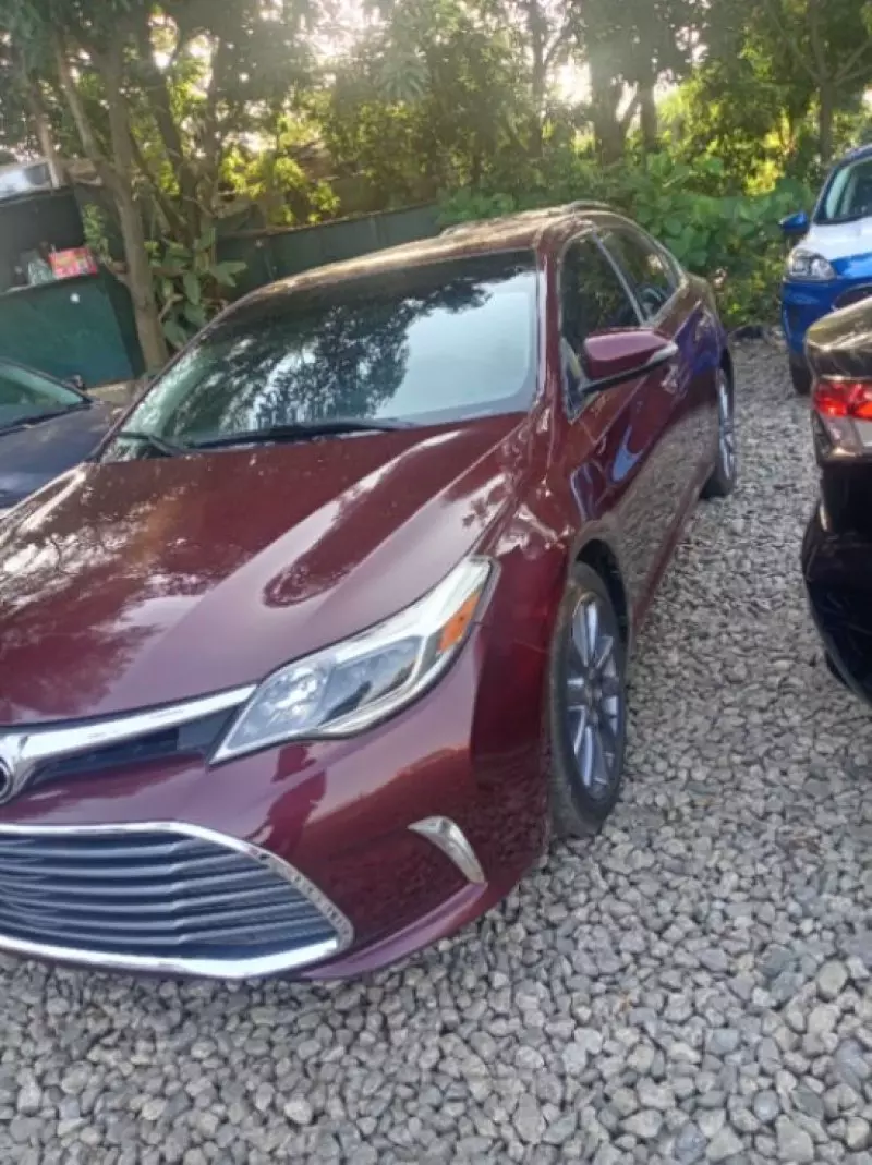 Toyota Avalon   - 2015