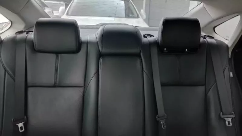 Toyota Avalon   - 2013