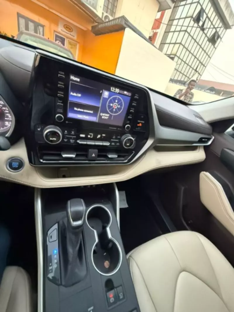 TOYOTA Highlander - 2020