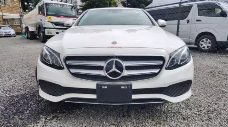 Mercedes-Benz E-class   - 2018