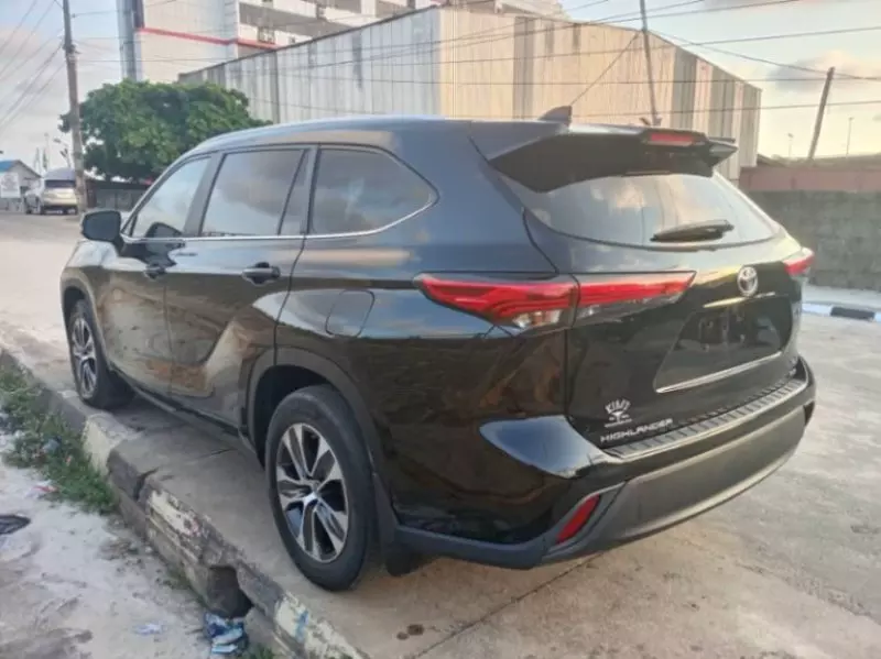 Toyota Highlander   - 2023