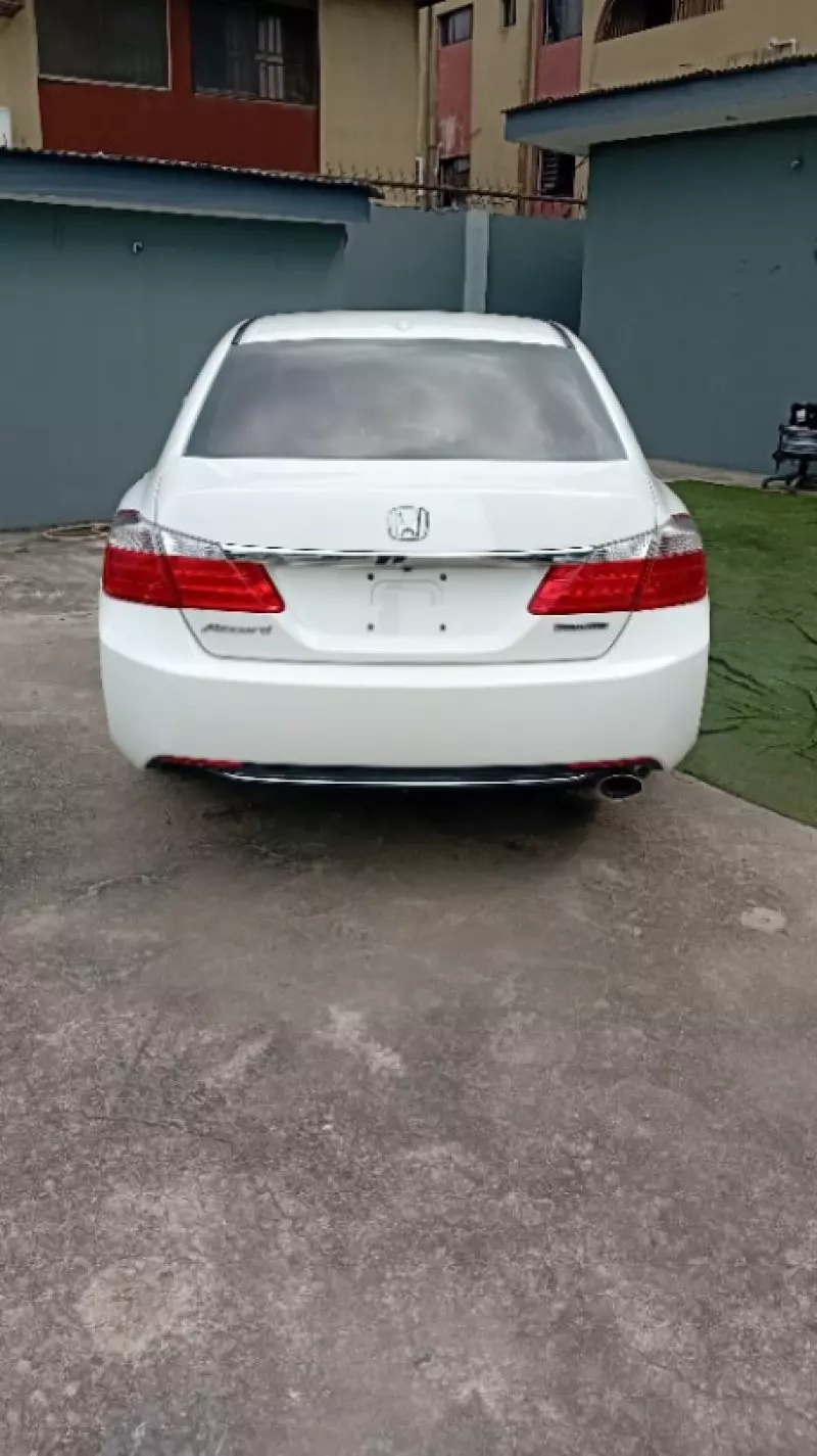 Honda Accord   - 2013
