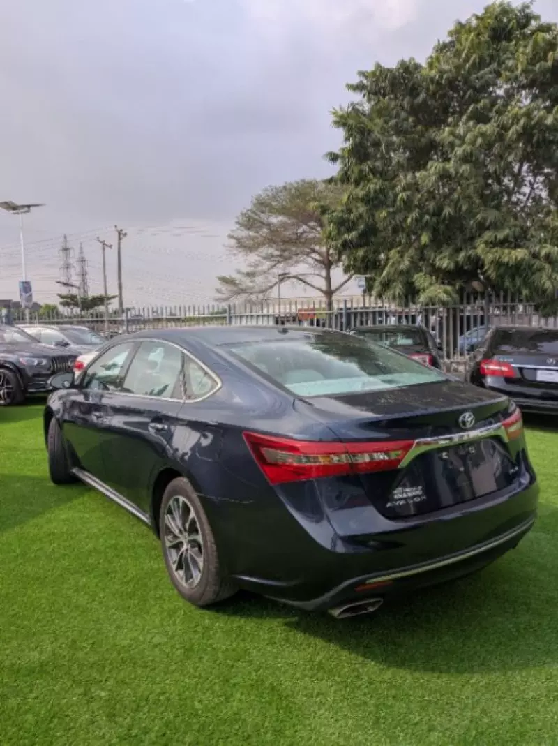 Toyota Avalon - 2016